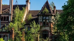 Commercial Roofing Challenges